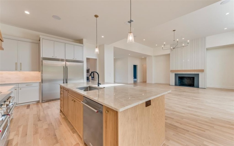 10519 Somerton Drive, Dallas, TX 75229, 5 Bedrooms Bedrooms, ,6 BathroomsBathrooms,Residential,For Sale,10519 Somerton Drive,20874958