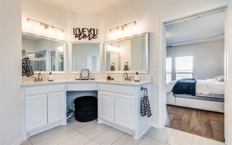 1819 Orlando Drive, Cedar Hill, TX 75104, 5 Bedrooms Bedrooms, ,3 BathroomsBathrooms,Residential,For Sale,1819 Orlando Drive,20875201
