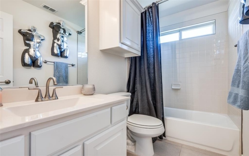1819 Orlando Drive, Cedar Hill, TX 75104, 5 Bedrooms Bedrooms, ,3 BathroomsBathrooms,Residential,For Sale,1819 Orlando Drive,20875201