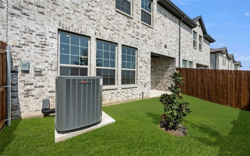 660 Sandiford Court, Mansfield, TX 76063, 3 Habitaciones Habitaciones , ,2 BañosBaños,Residential,En Venta,660 Sandiford Court,0,20875461