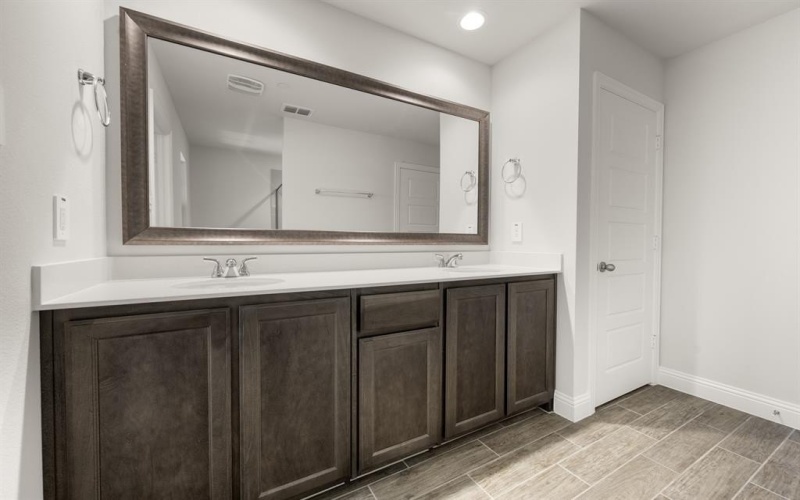 660 Sandiford Court, Mansfield, TX 76063, 3 Bedrooms Bedrooms, ,2 BathroomsBathrooms,Residential,For Sale,660 Sandiford Court,0,20875461