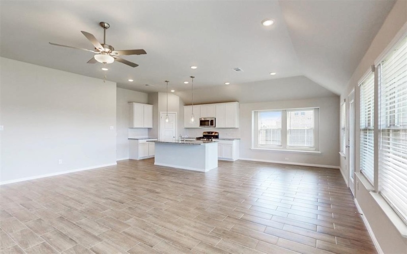 3361 Redbud Flower Trail, Grand Prairie, TX 76084, 4 Habitaciones Habitaciones , ,2 BañosBaños,Residential,En Venta,3361 Redbud Flower Trail,20873178