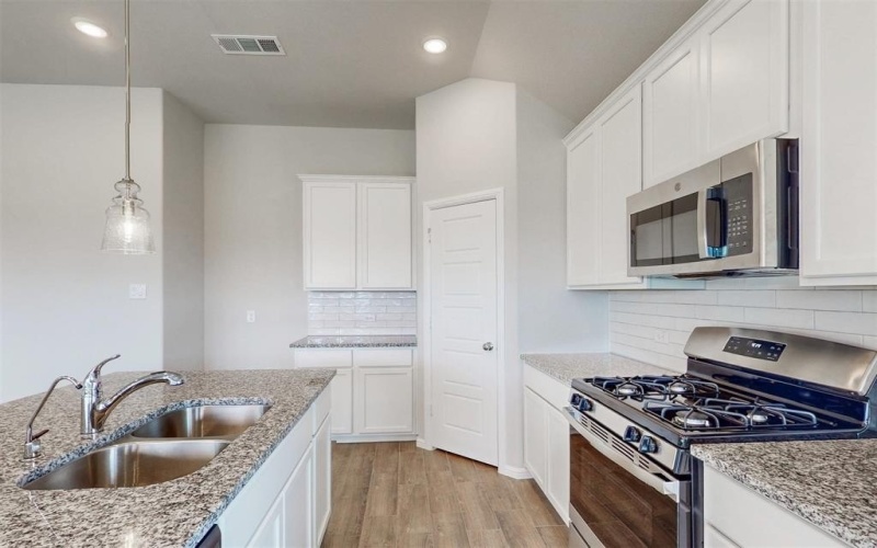 3361 Redbud Flower Trail, Grand Prairie, TX 76084, 4 Habitaciones Habitaciones , ,2 BañosBaños,Residential,En Venta,3361 Redbud Flower Trail,20873178