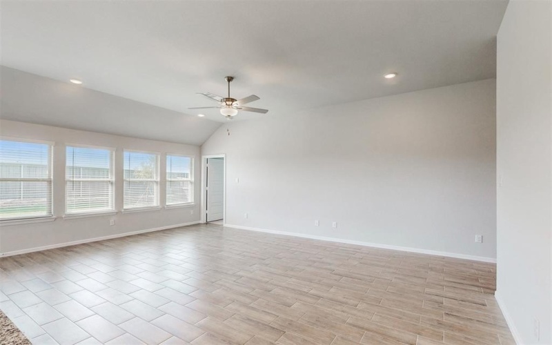 3361 Redbud Flower Trail, Grand Prairie, TX 76084, 4 Habitaciones Habitaciones , ,2 BañosBaños,Residential,En Venta,3361 Redbud Flower Trail,20873178