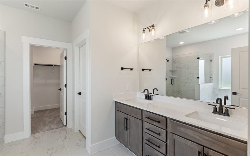 214 Briarwood Drive, Nevada, TX 75173, 4 Bedrooms Bedrooms, ,3 BathroomsBathrooms,Residential,For Sale,214 Briarwood Drive,20875640