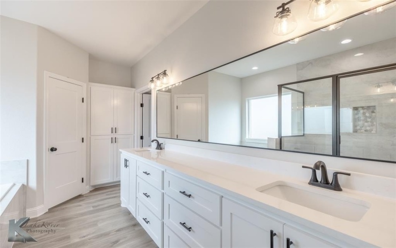 120 Logan Trail, Abilene, TX 79602, 4 Bedrooms Bedrooms, ,2 BathroomsBathrooms,Residential,For Sale,120 Logan Trail,0,20873231