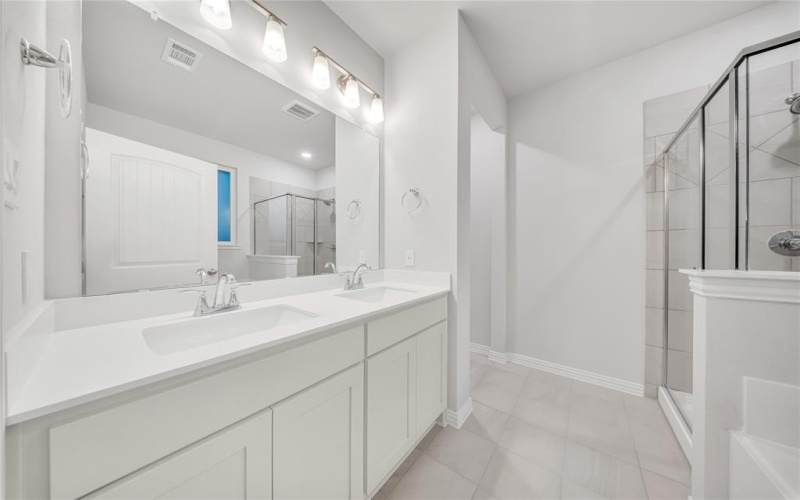 2465 Blackjack Oak Road, Oak Ridge, TX 75161, 3 Habitaciones Habitaciones , ,2 BañosBaños,Residential,En Venta,2465 Blackjack Oak Road,20875750