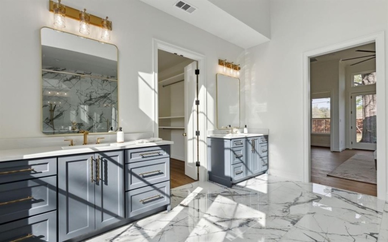 10930 Beauty Lane, Dallas, TX 75229, 5 Bedrooms Bedrooms, ,6 BathroomsBathrooms,Residential,For Sale,10930 Beauty Lane,20873437