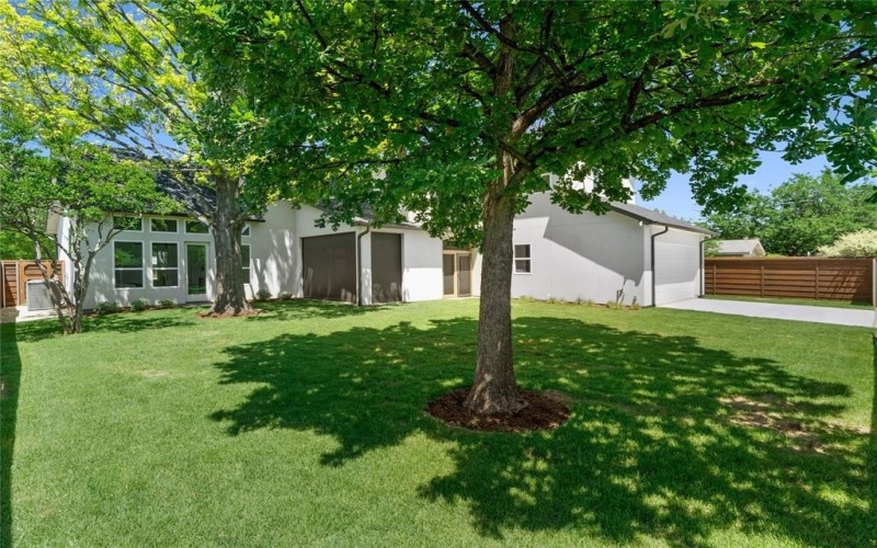 10930 Beauty Lane, Dallas, TX 75229, 5 Bedrooms Bedrooms, ,6 BathroomsBathrooms,Residential,For Sale,10930 Beauty Lane,20873437