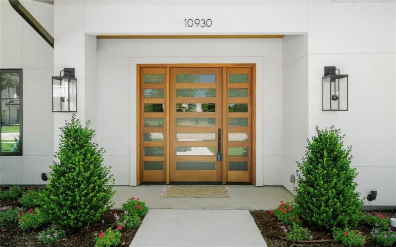 10930 Beauty Lane, Dallas, TX 75229, 5 Bedrooms Bedrooms, ,6 BathroomsBathrooms,Residential,For Sale,10930 Beauty Lane,20873437