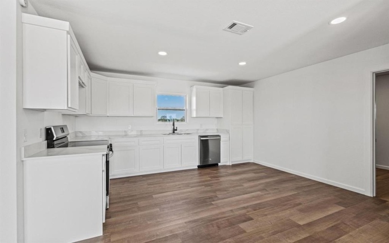 9 Private Road 33084, Sumner, TX 75486, 3 Bedrooms Bedrooms, ,1 BathroomBathrooms,Residential,For Sale,9 Private Road 33084,20876602