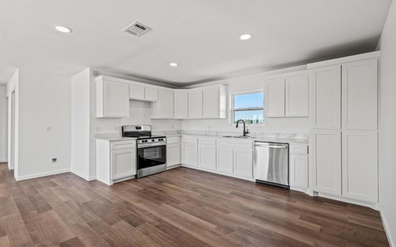9 Private Road 33084, Sumner, TX 75486, 3 Bedrooms Bedrooms, ,1 BathroomBathrooms,Residential,For Sale,9 Private Road 33084,20876602
