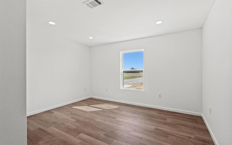9 Private Road 33084, Sumner, TX 75486, 3 Bedrooms Bedrooms, ,1 BathroomBathrooms,Residential,For Sale,9 Private Road 33084,20876602