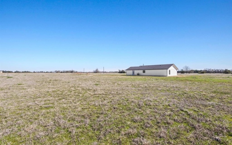 9 Private Road 33084, Sumner, TX 75486, 3 Bedrooms Bedrooms, ,1 BathroomBathrooms,Residential,For Sale,9 Private Road 33084,20876602