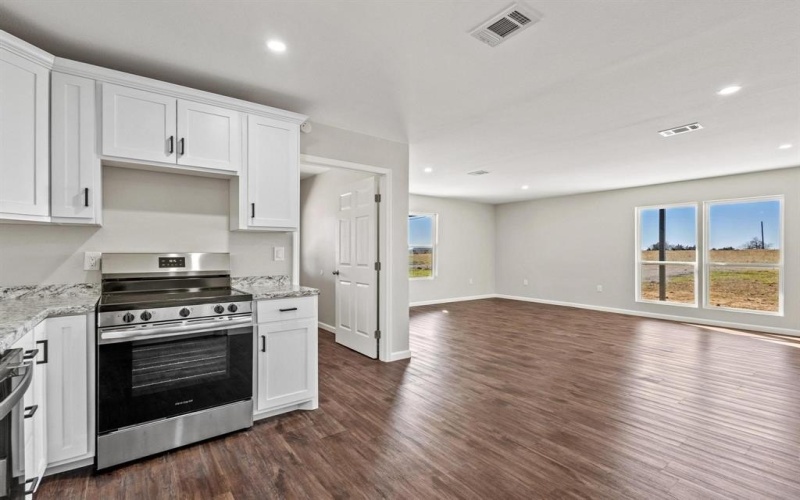 32 Private Road 33084, Sumner, TX 75486, 3 Bedrooms Bedrooms, ,1 BathroomBathrooms,Residential,For Sale,32 Private Road 33084,20876622