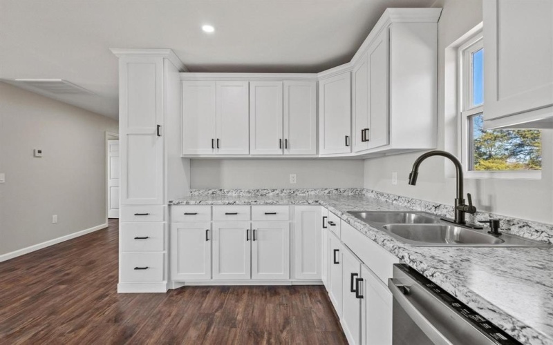 32 Private Road 33084, Sumner, TX 75486, 3 Bedrooms Bedrooms, ,1 BathroomBathrooms,Residential,For Sale,32 Private Road 33084,20876622