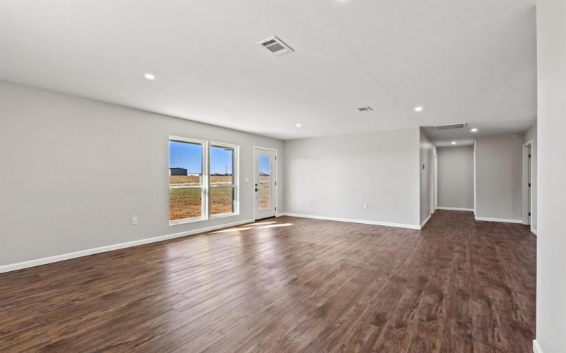 32 Private Road 33084, Sumner, TX 75486, 3 Bedrooms Bedrooms, ,1 BathroomBathrooms,Residential,For Sale,32 Private Road 33084,20876622