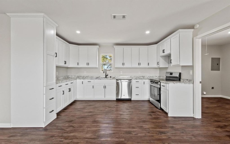32 Private Road 33084, Sumner, TX 75486, 3 Bedrooms Bedrooms, ,1 BathroomBathrooms,Residential,For Sale,32 Private Road 33084,20876622
