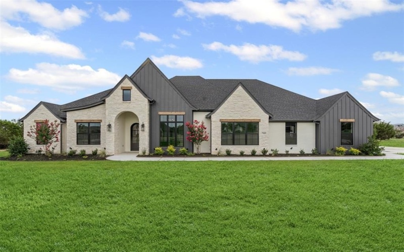 7103 Heathington Court, Granbury, TX 76049, 4 Bedrooms Bedrooms, ,3 BathroomsBathrooms,Residential,For Sale,7103 Heathington Court,20876728