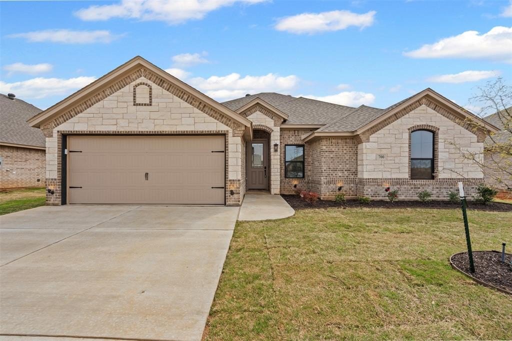 700 Jameson, Springtown, TX 76082, 4 Habitaciones Habitaciones , ,2 BañosBaños,Residential,En Venta,700 Jameson,20876761