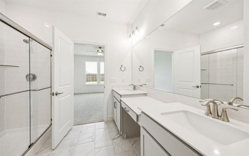 5949 Mayer Avenue, Pilot Point, TX 75009, 5 Habitaciones Habitaciones , ,3 BañosBaños,Residential,En Venta,5949 Mayer Avenue,20877002