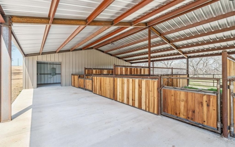 1704 E Fm 1188, Bluff Dale, TX 76433, 3 Bedrooms Bedrooms, ,2 BathroomsBathrooms,Residential,For Sale,1704 E Fm 1188,20880130
