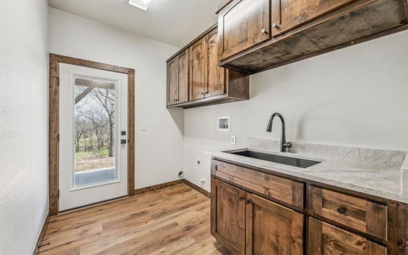 1704 E Fm 1188, Bluff Dale, TX 76433, 3 Bedrooms Bedrooms, ,2 BathroomsBathrooms,Residential,For Sale,1704 E Fm 1188,20880130