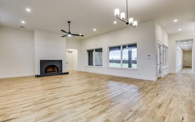 216 Ozro Road, Venus, TX 76084, 4 Bedrooms Bedrooms, ,3 BathroomsBathrooms,Residential,For Sale,216 Ozro Road,20878072