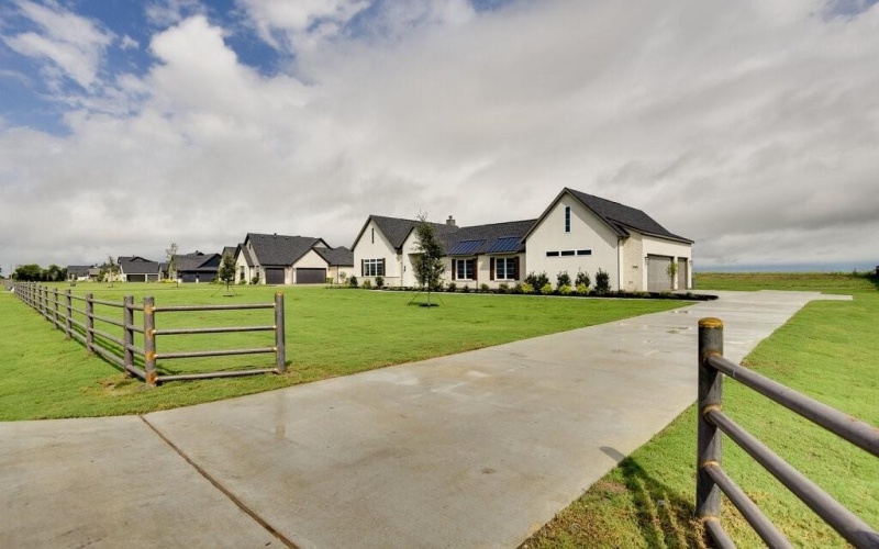 216 Ozro Road, Venus, TX 76084, 4 Bedrooms Bedrooms, ,3 BathroomsBathrooms,Residential,For Sale,216 Ozro Road,20878072