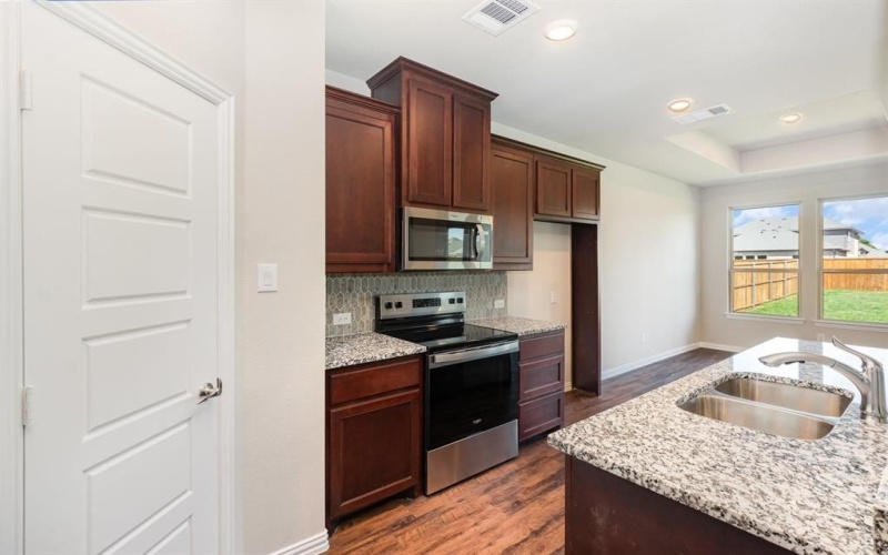 2605 Glasgow Drive, Denton, TX 76207, 4 Bedrooms Bedrooms, ,3 BathroomsBathrooms,Residential,For Sale,2605 Glasgow Drive,20880175