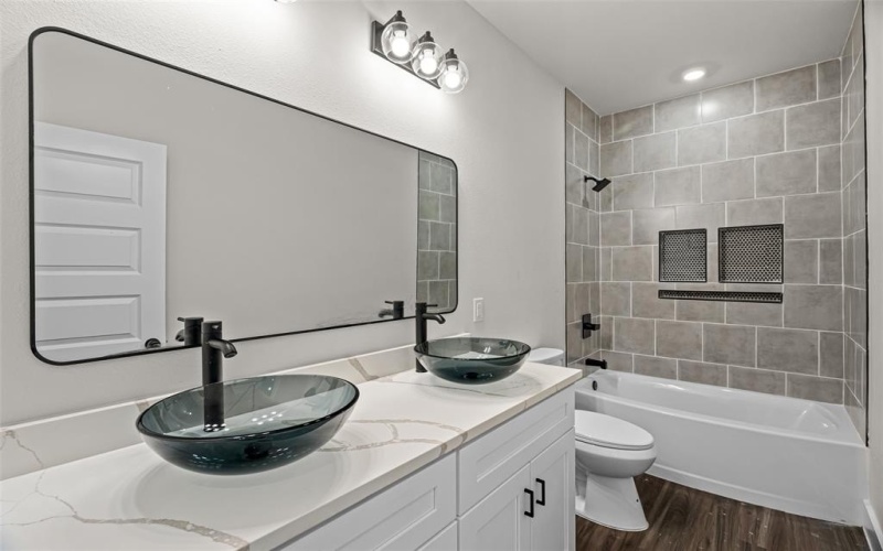 4713 Pecos Drive, Granbury, TX 76048, 3 Habitaciones Habitaciones , ,2 BañosBaños,Residential,En Venta,4713 Pecos Drive,20878241