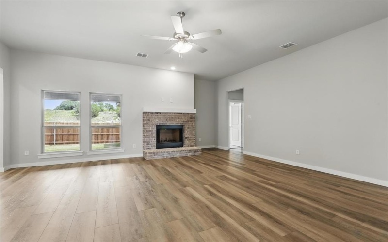 116 Mesa Drive, Glen Rose, TX 76043, 3 Bedrooms Bedrooms, ,2 BathroomsBathrooms,Residential,For Sale,116 Mesa Drive,20880299
