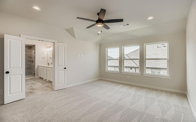 3520 Chivalry Lane, Lewisville, TX 75056, 3 Habitaciones Habitaciones , ,2 BañosBaños,Residential,En Venta,3520 Chivalry Lane,20880370