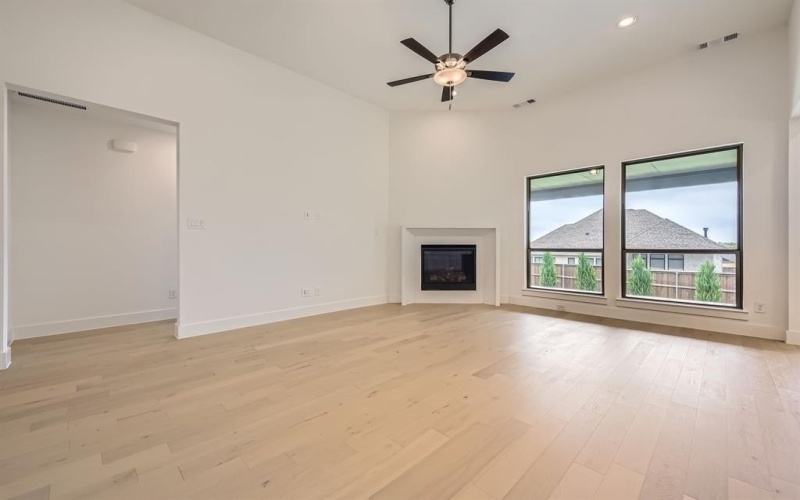 167 Sandie Drive, Rhome, TX 76078, 4 Bedrooms Bedrooms, ,3 BathroomsBathrooms,Residential,For Sale,167 Sandie Drive,20880399