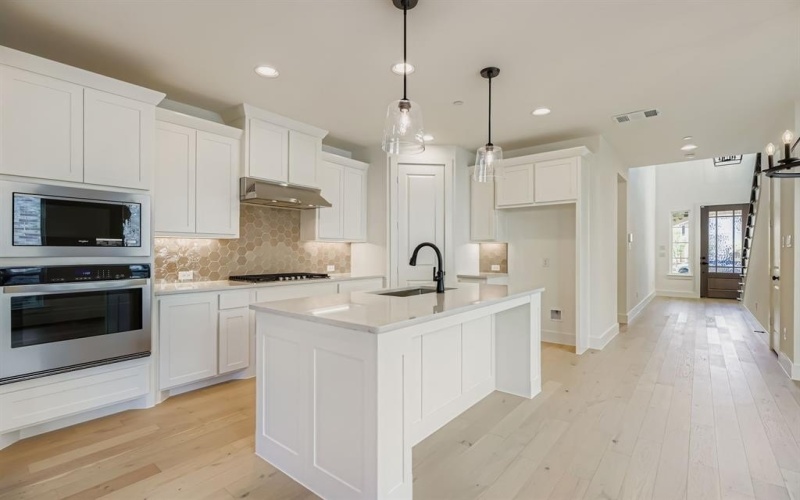 3513 Kings Court Drive, Lewisville, TX 75056, 4 Bedrooms Bedrooms, ,3 BathroomsBathrooms,Residential,For Sale,3513 Kings Court Drive,0,20880505