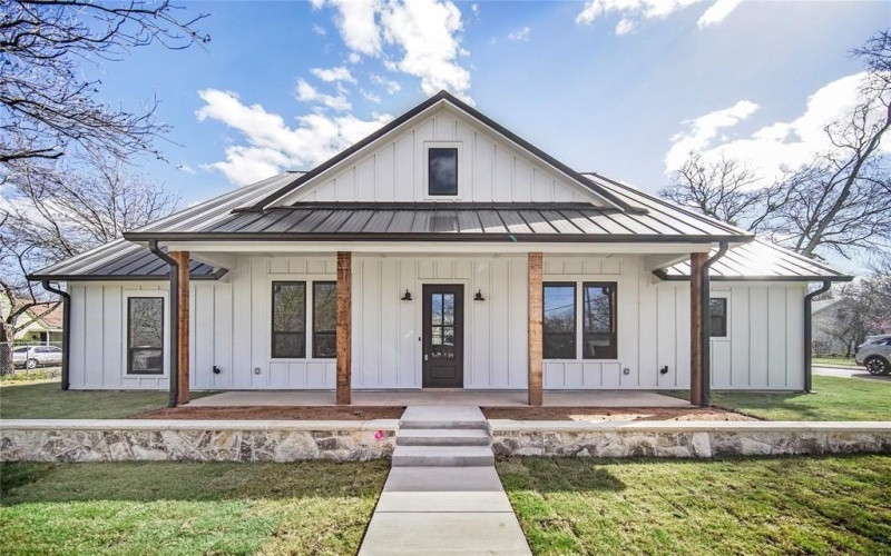 635 W Liveoak, Jacksboro, TX 76458, 3 Bedrooms Bedrooms, ,2 BathroomsBathrooms,Residential,For Sale,635 W Liveoak,20878744