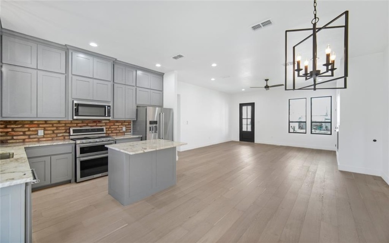 635 W Liveoak, Jacksboro, TX 76458, 3 Bedrooms Bedrooms, ,2 BathroomsBathrooms,Residential,For Sale,635 W Liveoak,20878744