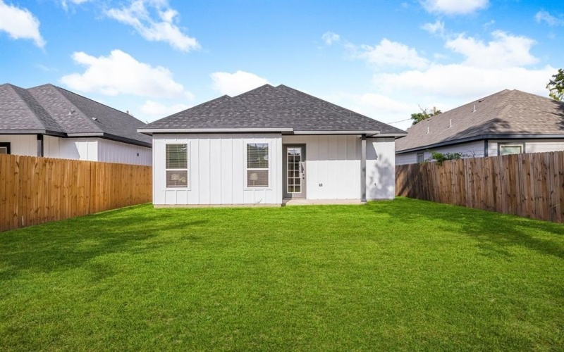 2144 RW Bivens Lane, Fort Worth, TX 76105, 3 Bedrooms Bedrooms, ,2 BathroomsBathrooms,Residential,For Sale,2144 RW Bivens Lane,20878821