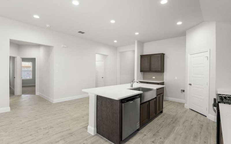 137 Whistling Duck, Balch Springs, TX 75181, 4 Bedrooms Bedrooms, ,2 BathroomsBathrooms,Residential,For Sale,137 Whistling Duck,0,20878984