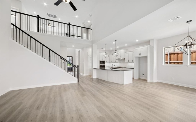 6213 Escarpment Drive, Fort Worth, TX 76112, 4 Habitaciones Habitaciones , ,3 BañosBaños,Residential,En Venta,6213 Escarpment Drive,20877176