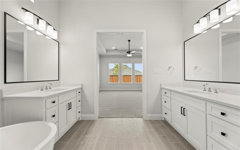 8404 Morrisville Drive, McKinney, TX 75071, 4 Bedrooms Bedrooms, ,5 BathroomsBathrooms,Residential,For Sale,8404 Morrisville Drive,0,20879848