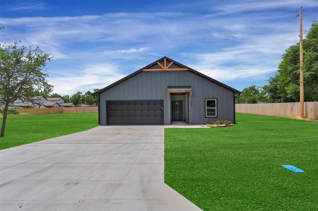 309 Cedar Lane, Tolar, TX 76476, 3 Habitaciones Habitaciones , ,2 BañosBaños,Residential,En Venta,309 Cedar Lane,20880853