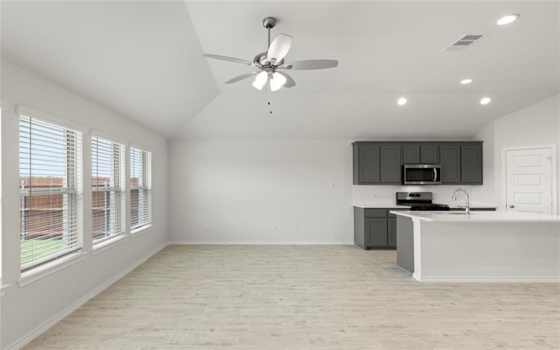 201 Bandit, Terrell, TX 75160, 4 Bedrooms Bedrooms, ,2 BathroomsBathrooms,Residential,For Sale,201 Bandit,20881040