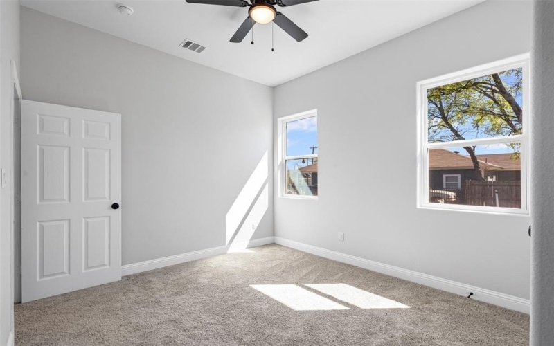 914 E Tucker Street, Fort Worth, TX 76104, 2 Habitaciones Habitaciones , ,2 BañosBaños,Residential,En Venta,914 E Tucker Street,20881062