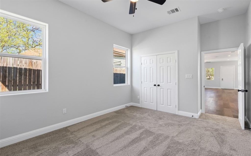 914 E Tucker Street, Fort Worth, TX 76104, 2 Habitaciones Habitaciones , ,2 BañosBaños,Residential,En Venta,914 E Tucker Street,20881062