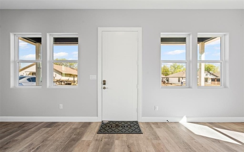914 E Tucker Street, Fort Worth, TX 76104, 2 Habitaciones Habitaciones , ,2 BañosBaños,Residential,En Venta,914 E Tucker Street,20881062