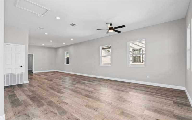 914 E Tucker Street, Fort Worth, TX 76104, 2 Habitaciones Habitaciones , ,2 BañosBaños,Residential,En Venta,914 E Tucker Street,20881062