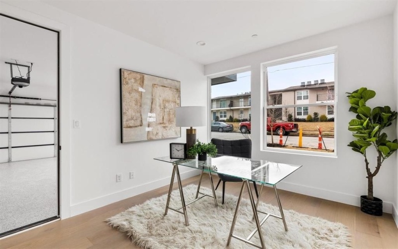 604 N Ewing Avenue #101, Dallas, TX 75203, 3 Habitaciones Habitaciones , ,3 BañosBaños,Residential,En Venta,604 N Ewing Avenue,20881099