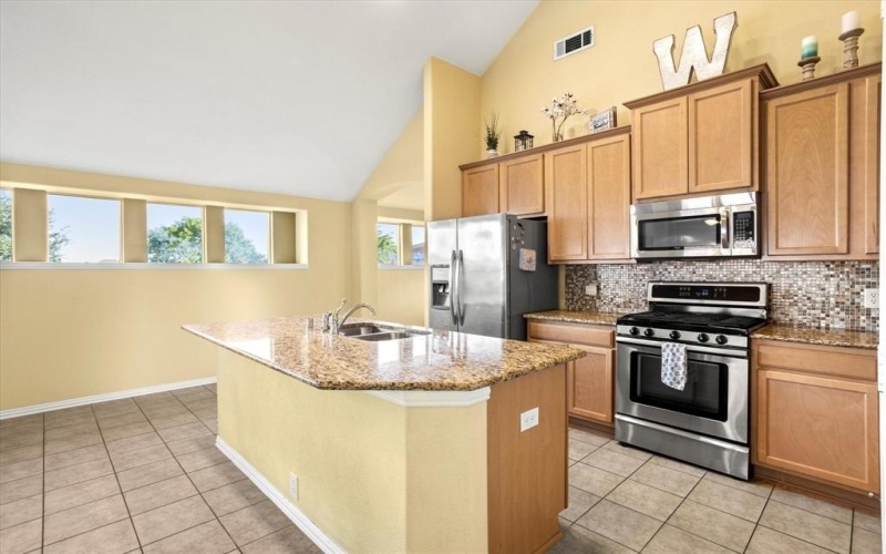 501 Highpoint Lane, Mansfield, TX 76063, 4 Habitaciones Habitaciones , ,3 BañosBaños,Residential,En Venta,501 Highpoint Lane,20881381