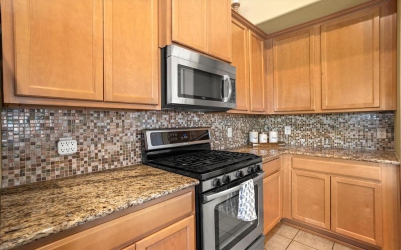 501 Highpoint Lane, Mansfield, TX 76063, 4 Habitaciones Habitaciones , ,3 BañosBaños,Residential,En Venta,501 Highpoint Lane,20881381